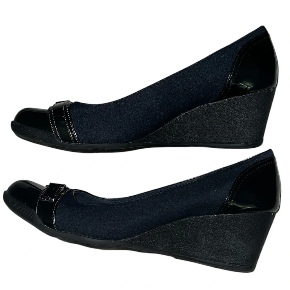 Anne Klein Women's Black Patent and Blue Microfiber Wedge Size 9.5